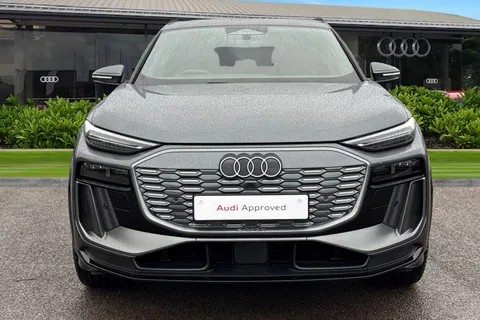 6 of 60 for Audi Q6 E-Tron Q6 SUV S line e-tron quattro 285,00 kW