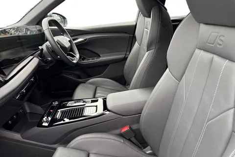 16 of 60 for Audi Q6 E-Tron Q6 SUV S line e-tron quattro 285,00 kW