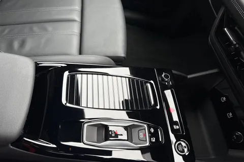 23 of 60 for Audi Q6 E-Tron Q6 SUV S line e-tron quattro 285,00 kW