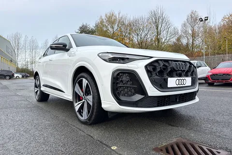  Audi Q5 2.0 TDI Edition 1 Sportback S Tronic quattro Euro 6 (s/s) 5dr Thumbnail #29