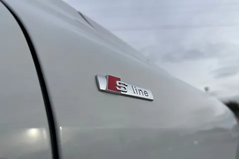  Audi Q5 2.0 TDI Edition 1 Sportback S Tronic quattro Euro 6 (s/s) 5dr Thumbnail #30