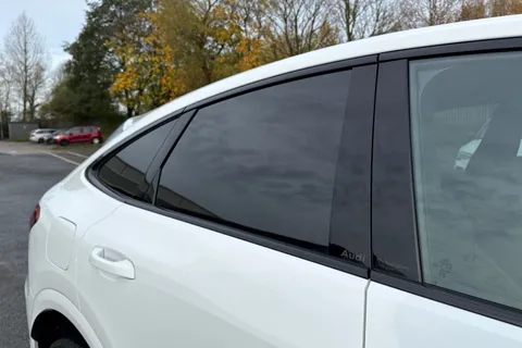  Audi Q5 2.0 TDI Edition 1 Sportback S Tronic quattro Euro 6 (s/s) 5dr Thumbnail #32