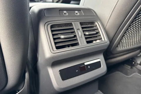  Audi Q5 2.0 TDI Edition 1 Sportback S Tronic quattro Euro 6 (s/s) 5dr Thumbnail #39