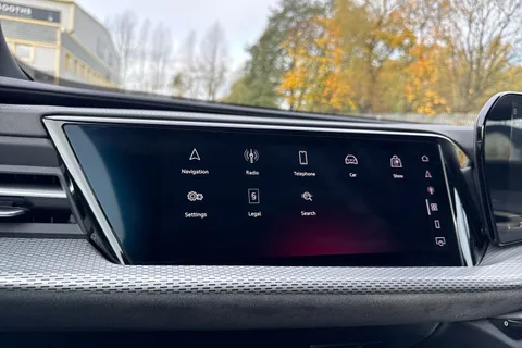  Audi Q5 2.0 TDI Edition 1 Sportback S Tronic quattro Euro 6 (s/s) 5dr Thumbnail #47