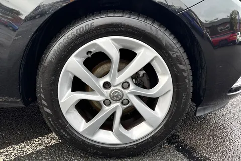 DH18OBU Vauxhall Corsa 1.4i ecoTEC SRi Euro 6 5dr Thumbnail #14