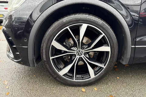 ML72EMX Volkswagen Tiguan 1.5 TSI 150 R-Line 5dr DSG | Heated Seats | Navigation Thumbnail #14