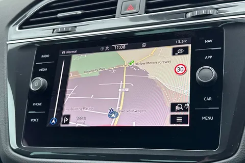 ML72EMX Volkswagen Tiguan 1.5 TSI 150 R-Line 5dr DSG | Heated Seats | Navigation Thumbnail #18