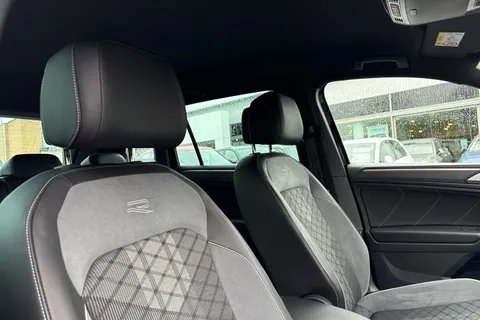 ML72EMX Volkswagen Tiguan 1.5 TSI 150 R-Line 5dr DSG | Heated Seats | Navigation Thumbnail #25