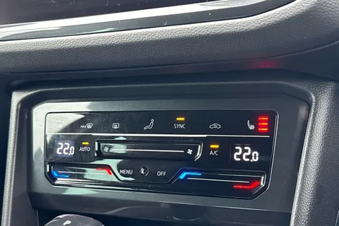 ML72EMX Volkswagen Tiguan 1.5 TSI 150 R-Line 5dr DSG | Heated Seats | Navigation Thumbnail #34