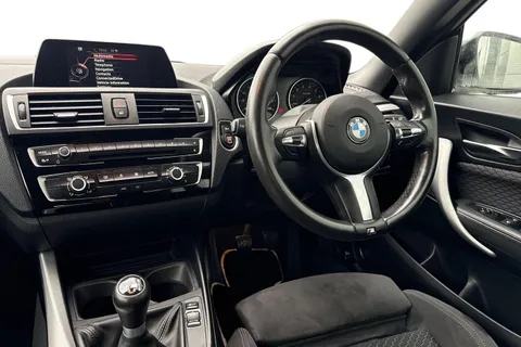 18 of 62 for BMW 2 Series 1.5 218i M Sport Euro 6 (s/s) 2dr