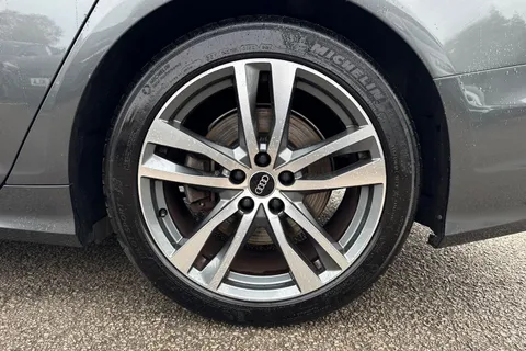 12 of 51 for Audi A6 Saloon S line 50 TFSI e quattro 299 PS S tronic