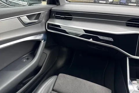 20 of 51 for Audi A6 Saloon S line 50 TFSI e quattro 299 PS S tronic