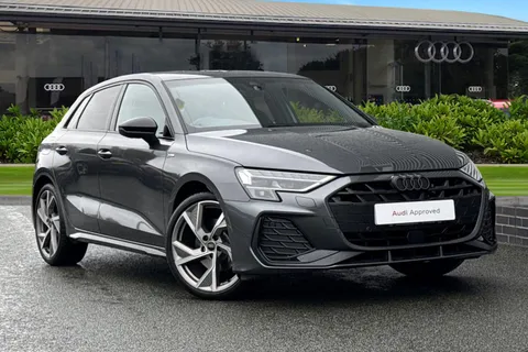 DX25UMF Audi A3 Black Edition 35 TFSI  150 PS S tronic Thumbnail #2