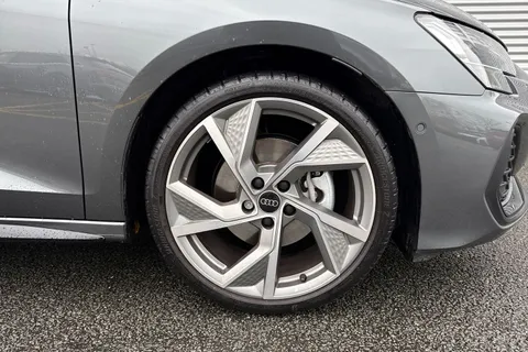 DX25UMF Audi A3 Black Edition 35 TFSI  150 PS S tronic Thumbnail #10