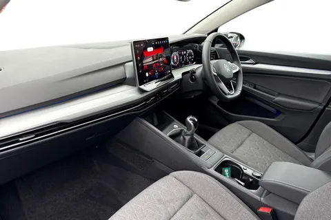 DA75KRE Volkswagen Golf 2.0 TDI Life 5dr | Pre Reg | Limited Stock Availability Thumbnail #9