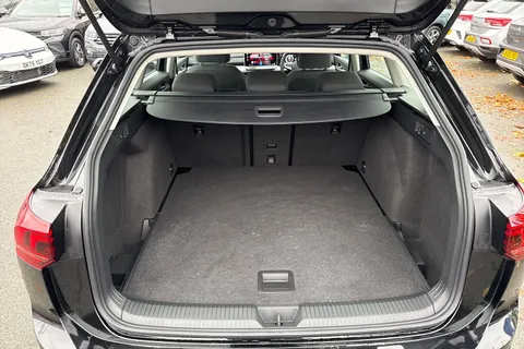 DA75KRE Volkswagen Golf 2.0 TDI Life 5dr | Pre Reg | Limited Stock Availability Thumbnail #10