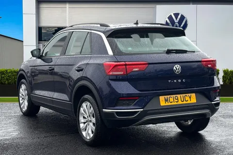 MC19UCY Volkswagen T-Roc 1.6 TDI SE 5dr Thumbnail #3
