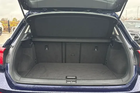 MC19UCY Volkswagen T-Roc 1.6 TDI SE 5dr Thumbnail #7