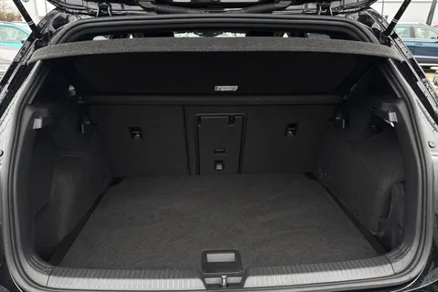 KN72YGM Volkswagen Golf 1.5 TSI 150 R-Line 5dr Thumbnail #10