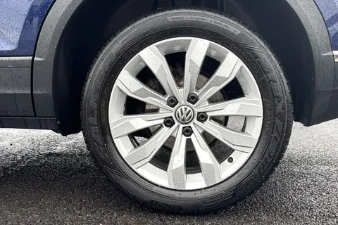 MC19UCY Volkswagen T-Roc 1.6 TDI SE 5dr Thumbnail #10