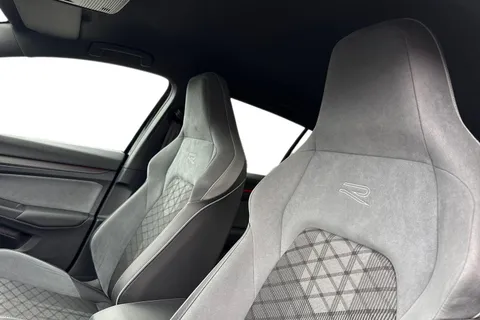 KN72YGM Volkswagen Golf 1.5 TSI 150 R-Line 5dr Thumbnail #11