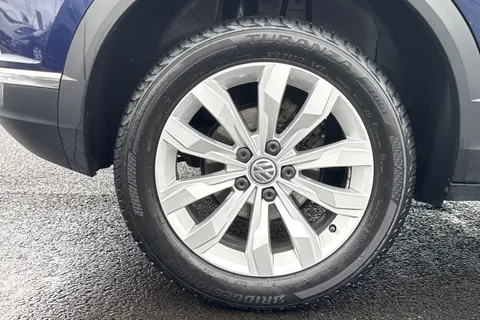 MC19UCY Volkswagen T-Roc 1.6 TDI SE 5dr Thumbnail #11