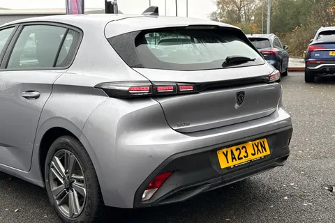 YA23JXN PEUGEOT 308 1.2 PureTech Active Premium EAT Euro 6 (s/s) 5dr Thumbnail #17