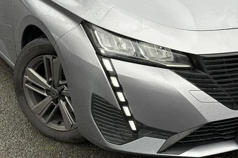 YA23JXN PEUGEOT 308 1.2 PureTech Active Premium EAT Euro 6 (s/s) 5dr Thumbnail #26