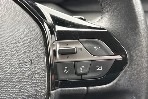 YA23JXN PEUGEOT 308 1.2 PureTech Active Premium EAT Euro 6 (s/s) 5dr Thumbnail #33