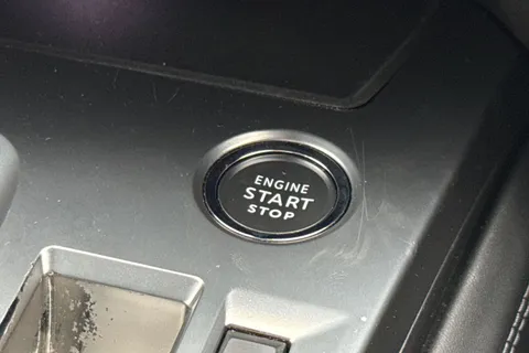 YA23JXN PEUGEOT 308 1.2 PureTech Active Premium EAT Euro 6 (s/s) 5dr Thumbnail #36