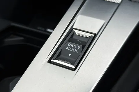 YA23JXN PEUGEOT 308 1.2 PureTech Active Premium EAT Euro 6 (s/s) 5dr Thumbnail #37