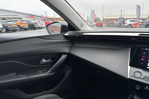 YA23JXN PEUGEOT 308 1.2 PureTech Active Premium EAT Euro 6 (s/s) 5dr Thumbnail #38