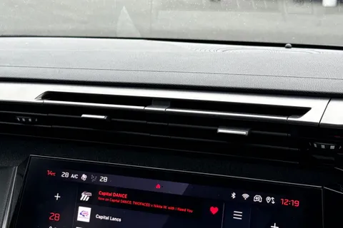 YA23JXN PEUGEOT 308 1.2 PureTech Active Premium EAT Euro 6 (s/s) 5dr Thumbnail #42