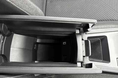 YA23JXN PEUGEOT 308 1.2 PureTech Active Premium EAT Euro 6 (s/s) 5dr Thumbnail #44