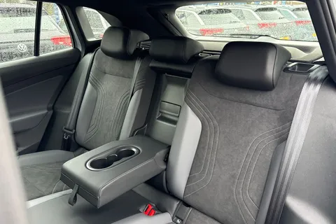 DA25BVE Volkswagen ID.4 109kW Life Pure 52kWh 5dr Auto [110kW Ch | Rear Camera | Heated Seats Thumbnail #13