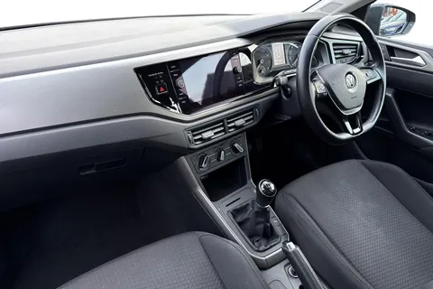 MT68GXF Volkswagen Polo 1.0 TSI SE Euro 6 (s/s) 5dr Thumbnail #9