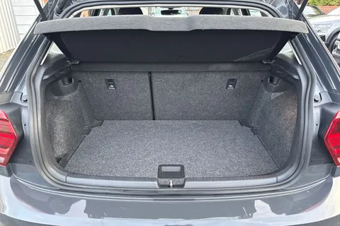 MT68GXF Volkswagen Polo 1.0 TSI SE Euro 6 (s/s) 5dr Thumbnail #10