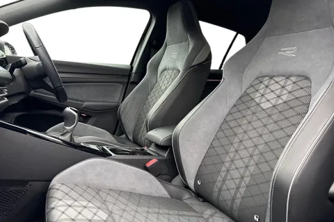 DE24AFX Volkswagen Golf 1.5 TSI 150 R-Line 5dr |ACC | Spare Wheel | Navigation Thumbnail #12