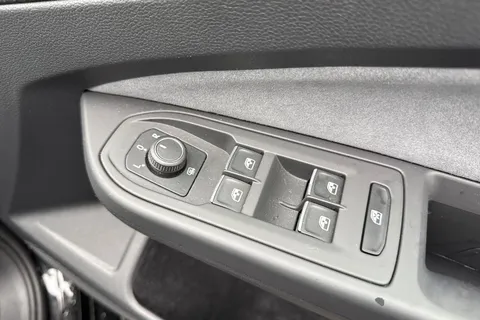 DE24AFX Volkswagen Golf 1.5 TSI 150 R-Line 5dr |ACC | Spare Wheel | Navigation Thumbnail #19