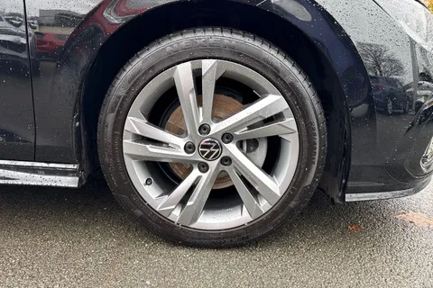 DE24AFX Volkswagen Golf 1.5 TSI 150 R-Line 5dr |ACC | Spare Wheel | Navigation Thumbnail #25
