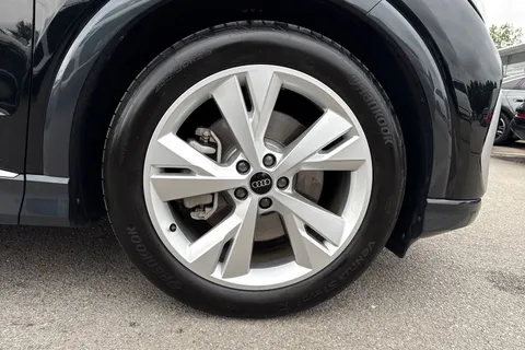 9 of 55 for Audi Q4 e-tron Q4 S line 45 e-tron 210,00 kW