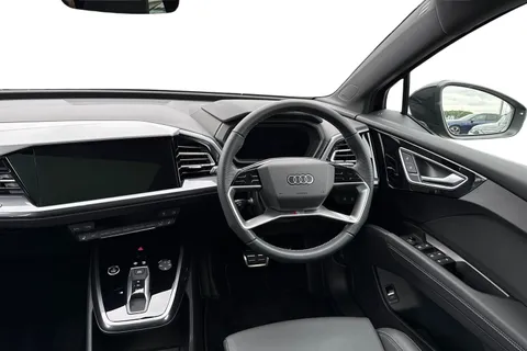 17 of 55 for Audi Q4 e-tron Q4 S line 45 e-tron 210,00 kW