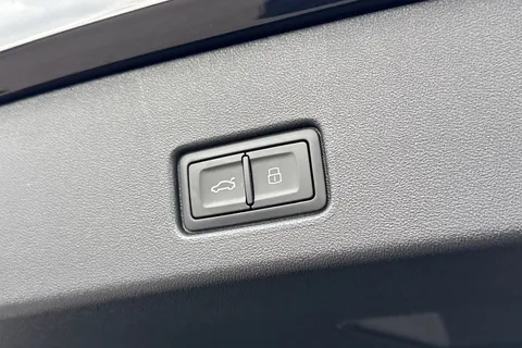 27 of 55 for Audi Q4 e-tron Q4 S line 45 e-tron 210,00 kW