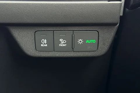 32 of 55 for Audi Q4 e-tron Q4 S line 45 e-tron 210,00 kW