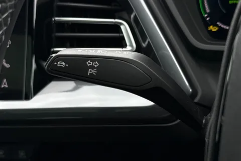 34 of 55 for Audi Q4 e-tron Q4 S line 45 e-tron 210,00 kW