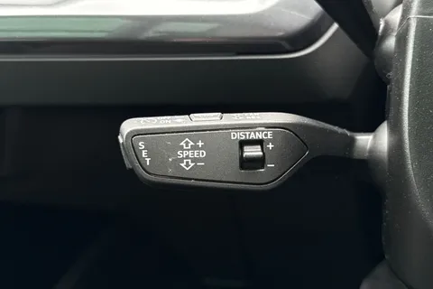 35 of 55 for Audi Q4 e-tron Q4 S line 45 e-tron 210,00 kW