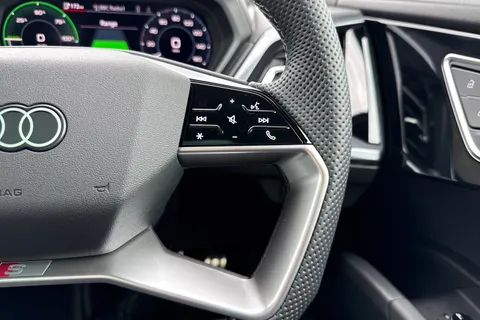 37 of 55 for Audi Q4 e-tron Q4 S line 45 e-tron 210,00 kW