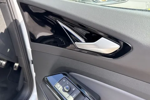 DA25BVG Volkswagen ID.4 150kW Family Pro Perform 77kWh 5dr Auto [135kW Ch] Thumbnail #21