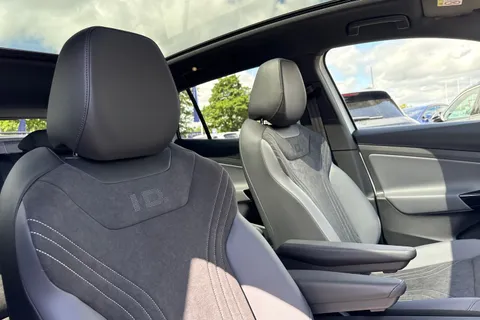 DA25BVG Volkswagen ID.4 150kW Family Pro Perform 77kWh 5dr Auto [135kW Ch] Thumbnail #24