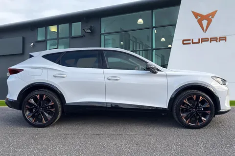 KW25XZL CUPRA Formentor 1.5 eHybrid 25.8kWh V3 SUV 5dr Petrol Plug-in Hybrid DSG Euro 6 (s/s) (204 ps) Thumbnail #4
